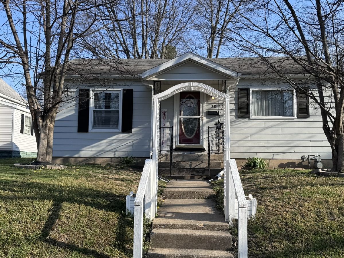 For Sale Salem Illinois, 212 Allmon Street