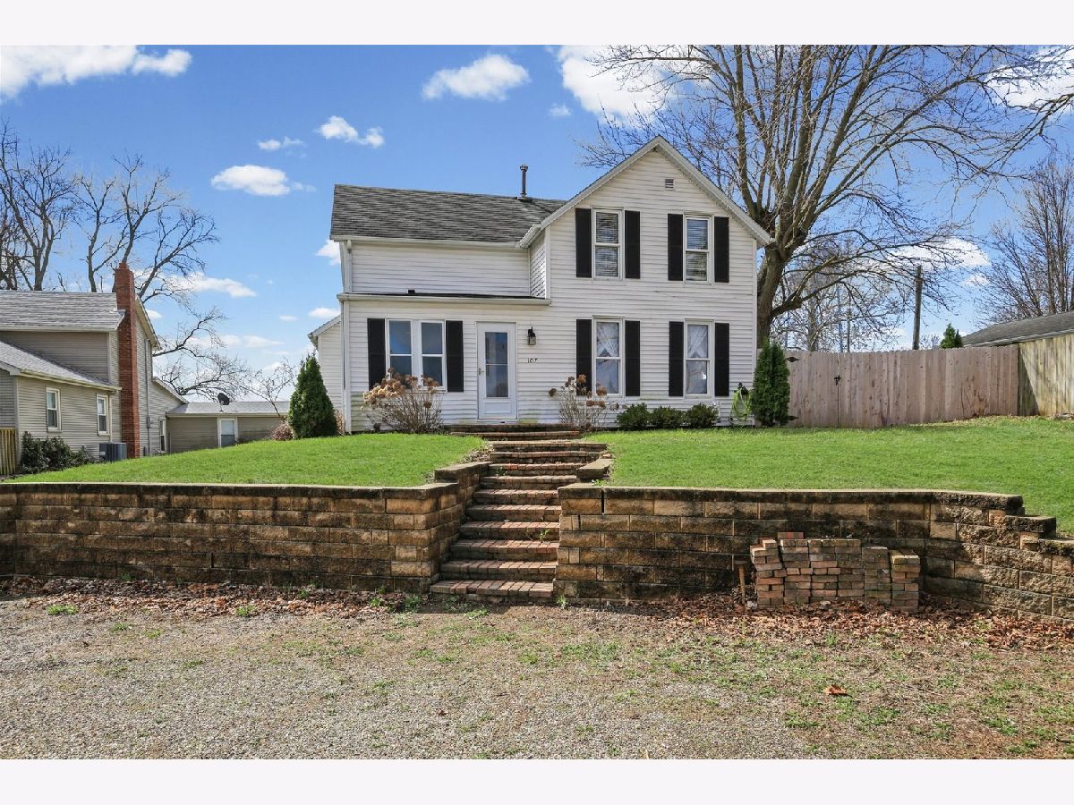  Sold Congerville Illinois, 107 Washington