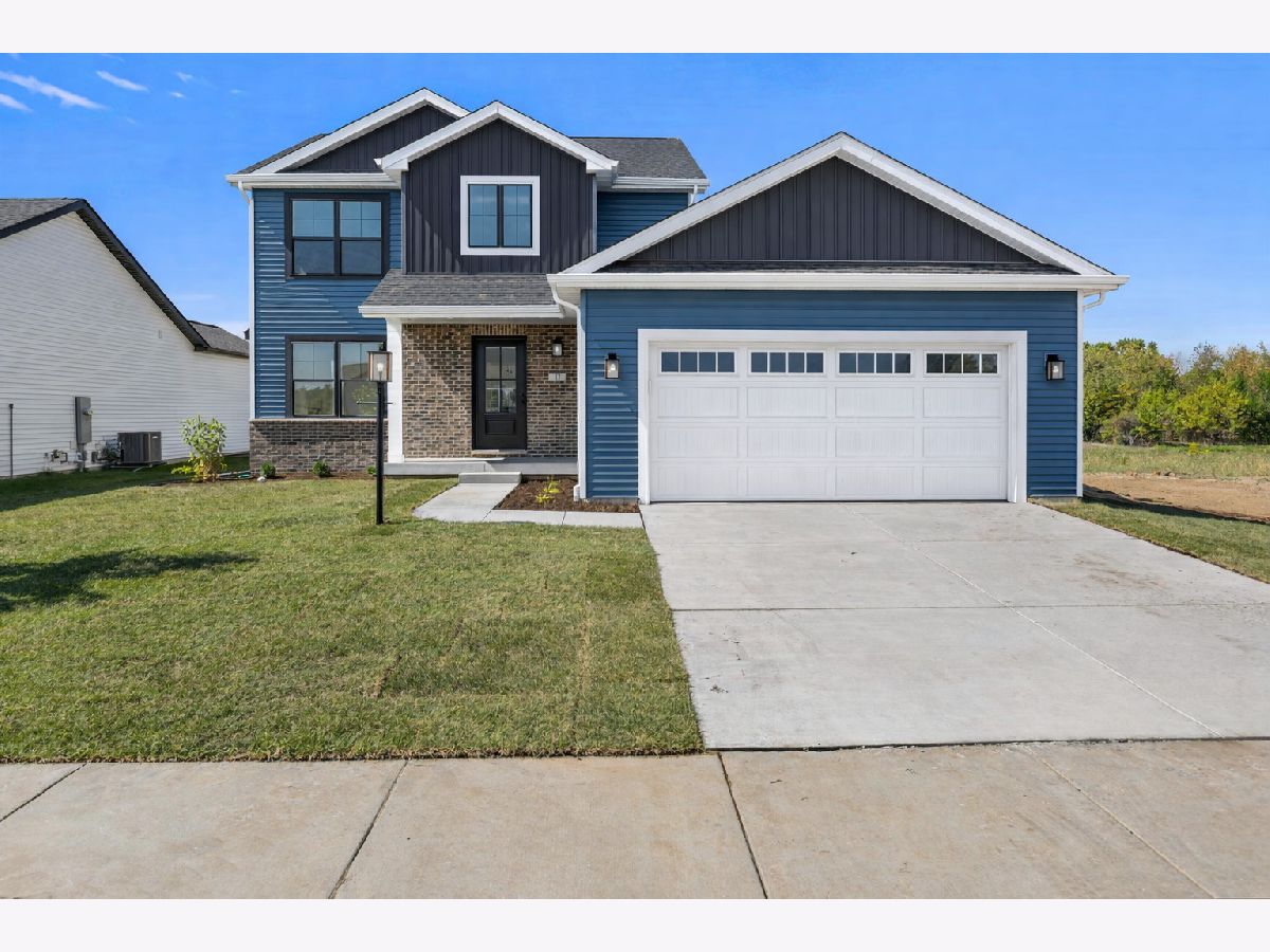  For Sale Monticello Illinois, 22 Meadow Drive