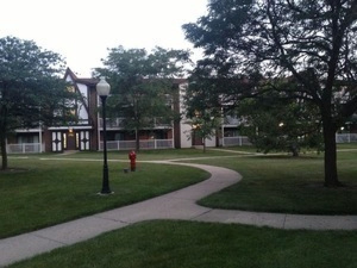 Condominiums For Rent Willows Of Fox Valley Aurora Illinois, 117 Gregory