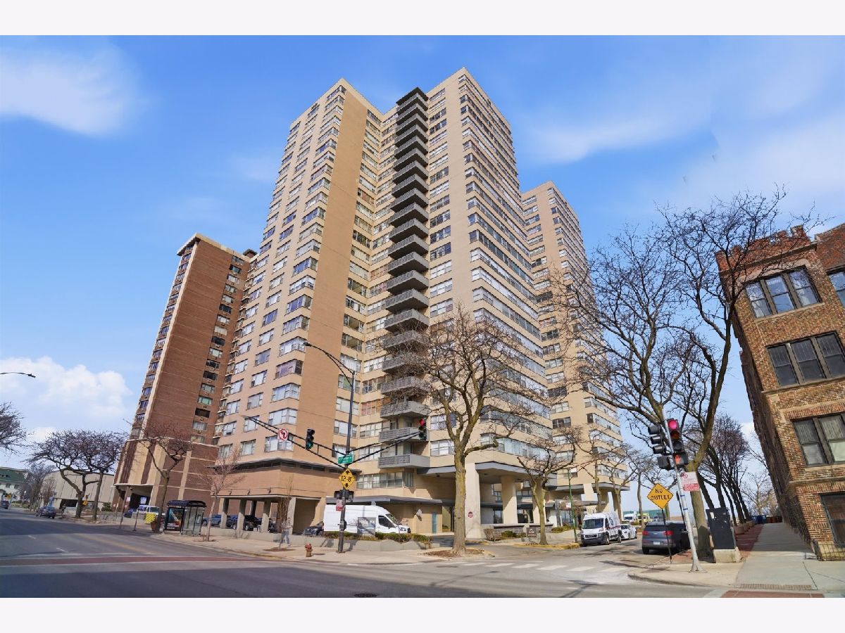 Condominiums For Rent Shoreline Towers Chicago Illinois, 6301 Sheridan