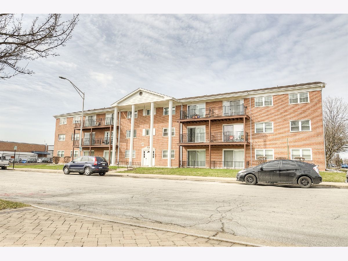  Rented Oak Lawn Illinois, 6101 94th