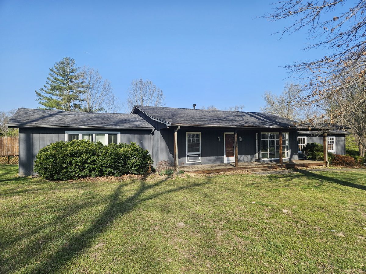  For Sale Benton Illinois, 9769 Stuyvesant Street