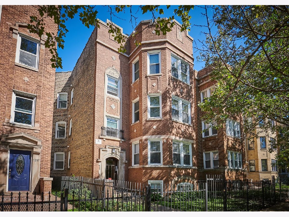  Rented Chicago Illinois, 6241 Claremont