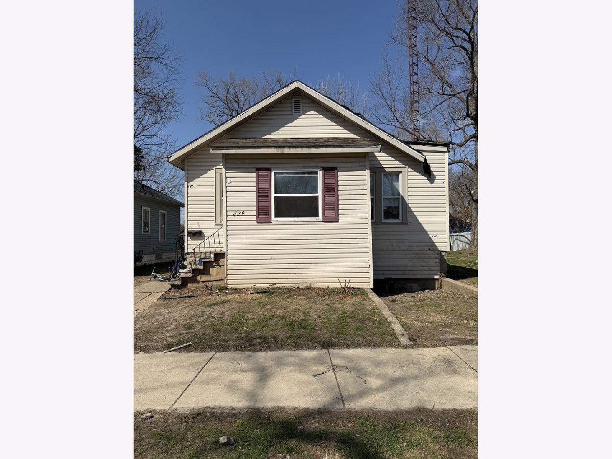  For Sale Kankakee Illinois, 229 6th Avenue
