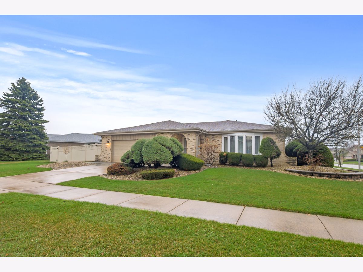 Homes & Townhomes & Condos For Sale Brook Hills Orland Park Illinois, 11759 Springbrook Court