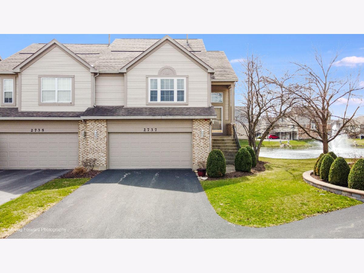 Townhomes & Condos For Sale Woodmere Darien Illinois, 2737 Cameron Court