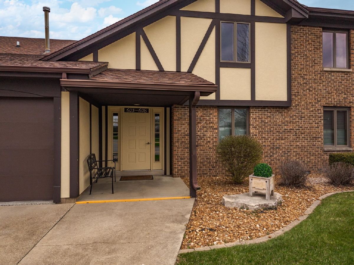  For Sale Pontiac Illinois, 606 Carol Court