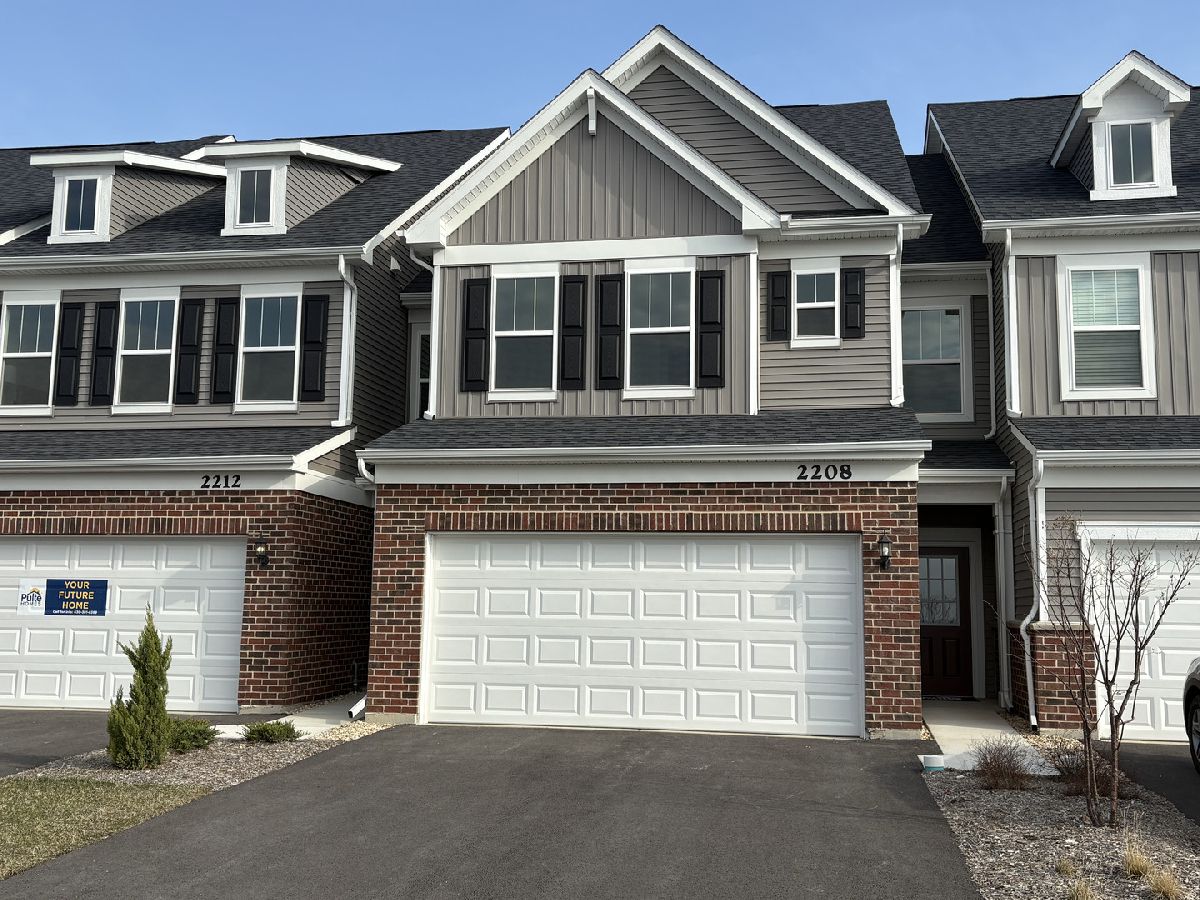  For Rent Bolingbrook Illinois, 2208 Ryegrass