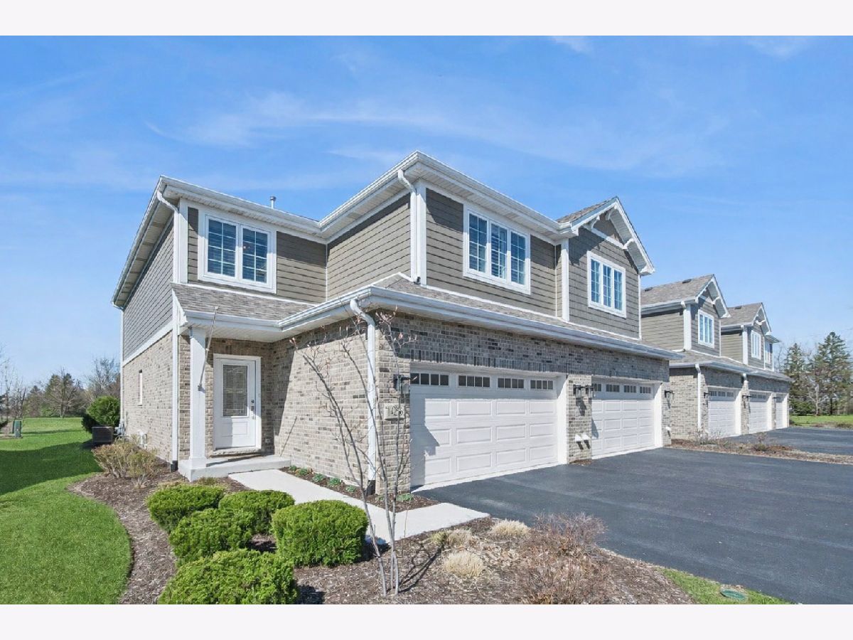  For Sale Lemont Illinois, 14256 Lacey Drive