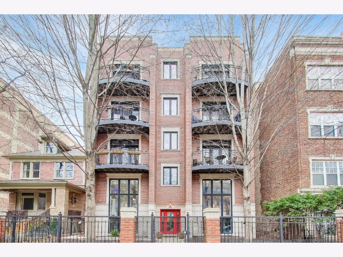  For Sale Chicago Illinois, 5526 Winthrop Avenue