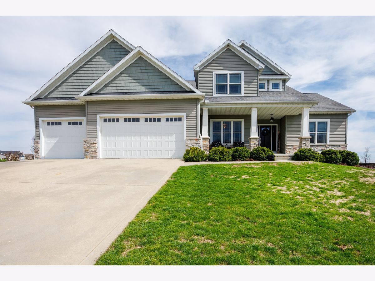  For Sale Hudson Illinois, 114 Mallard Way