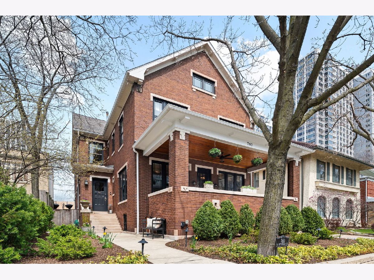 Condos & Townhomes & Homes For Sale Buena Park Chicago Illinois, 740 Hutchinson Street