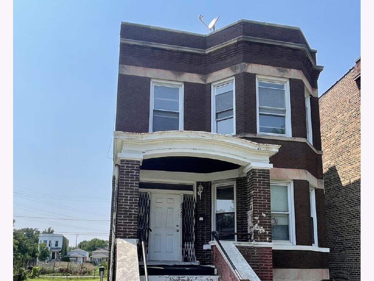  For Sale Chicago Illinois, 6740 Saint Lawrence Avenue