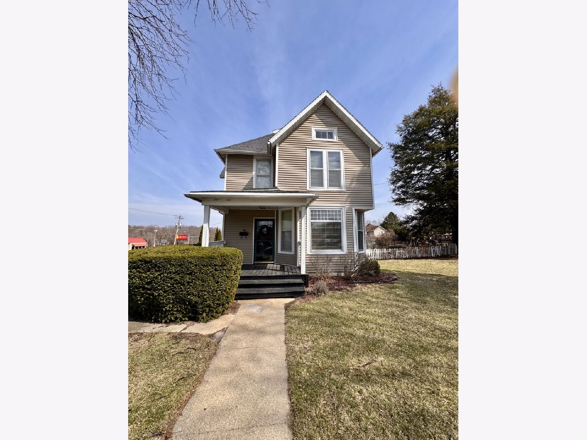  For Sale Dixon Illinois, 706 Hennepin Avenue