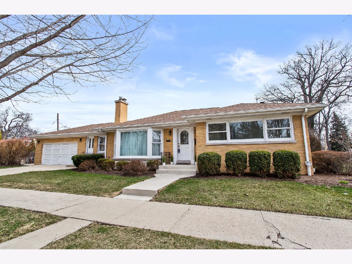  For Sale Morton Grove Illinois, 6034 Grove Court