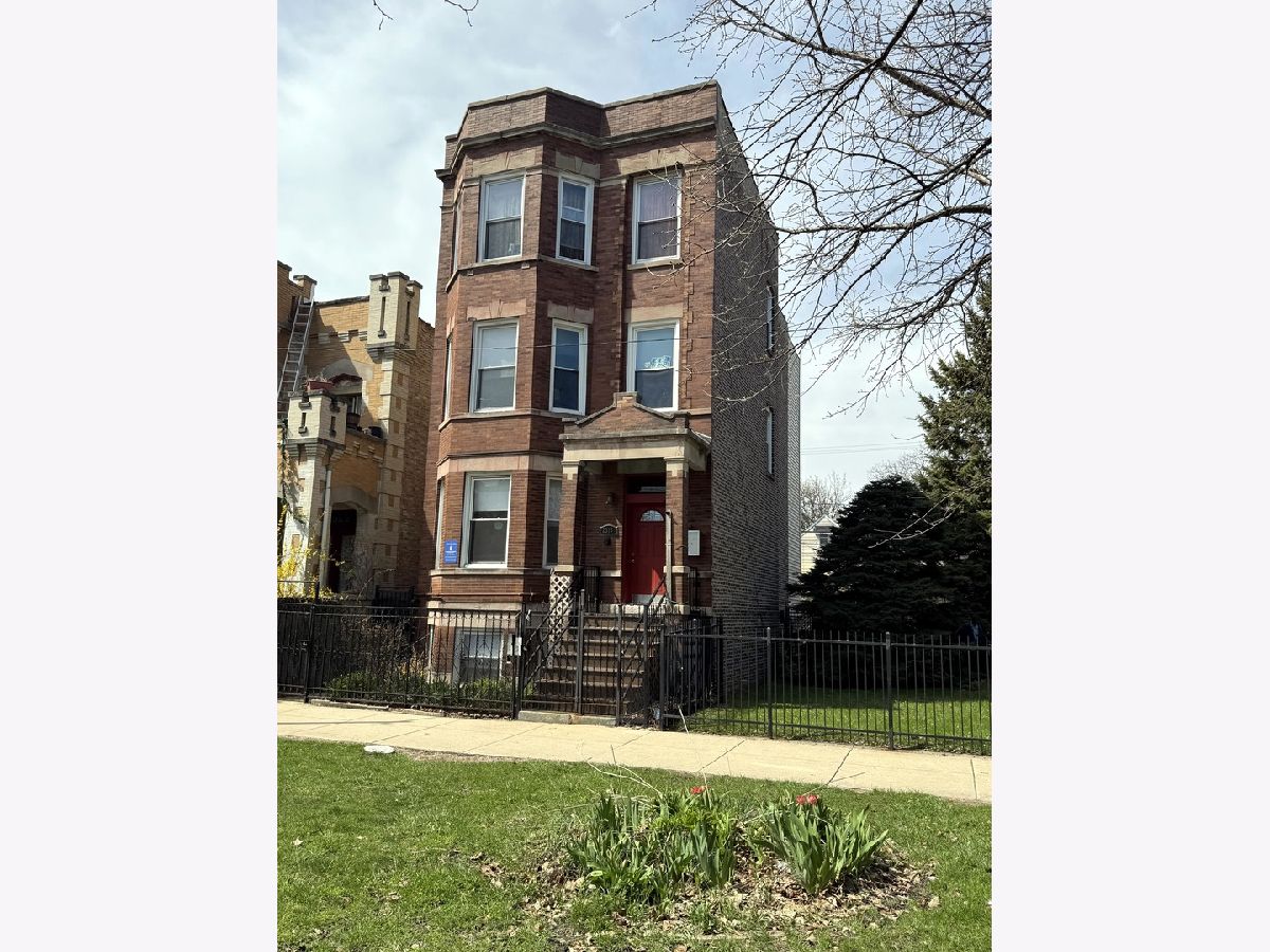  For Rent Chicago Illinois, 2318 Marshall