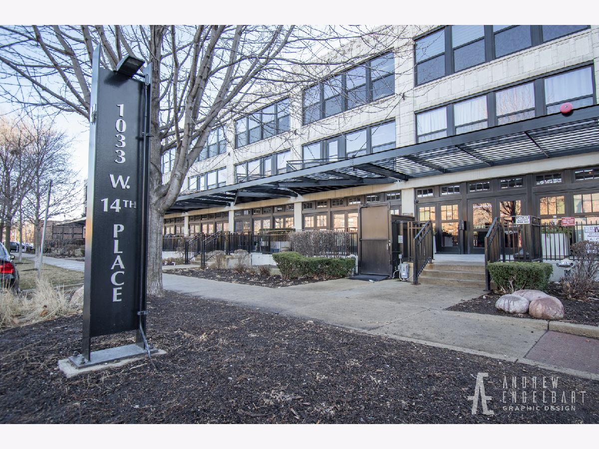 Condominiums For Rent University Commons Chicago Illinois, 1033 14th