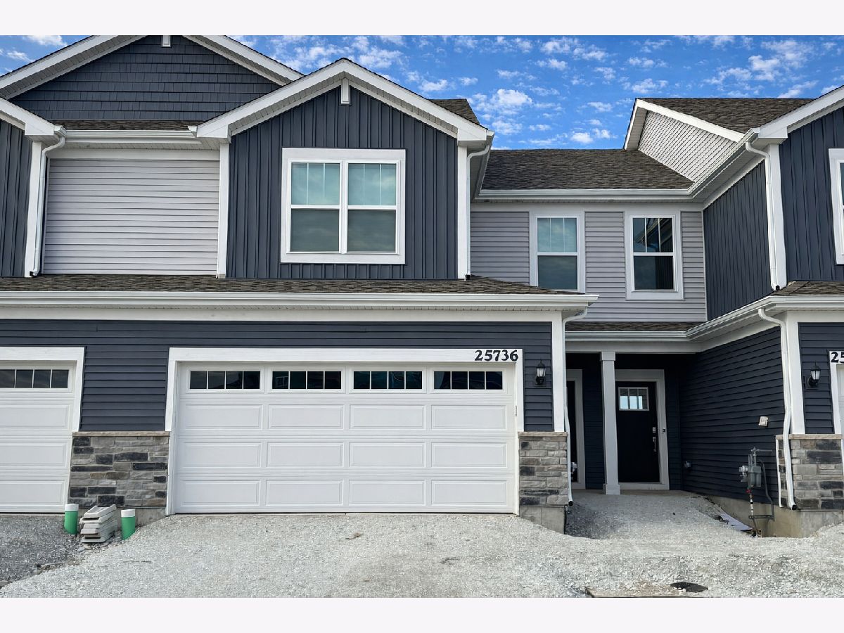 Condos & Townhomes For Rent Autumn Glen Plainfield Illinois, 25736 Wakefield