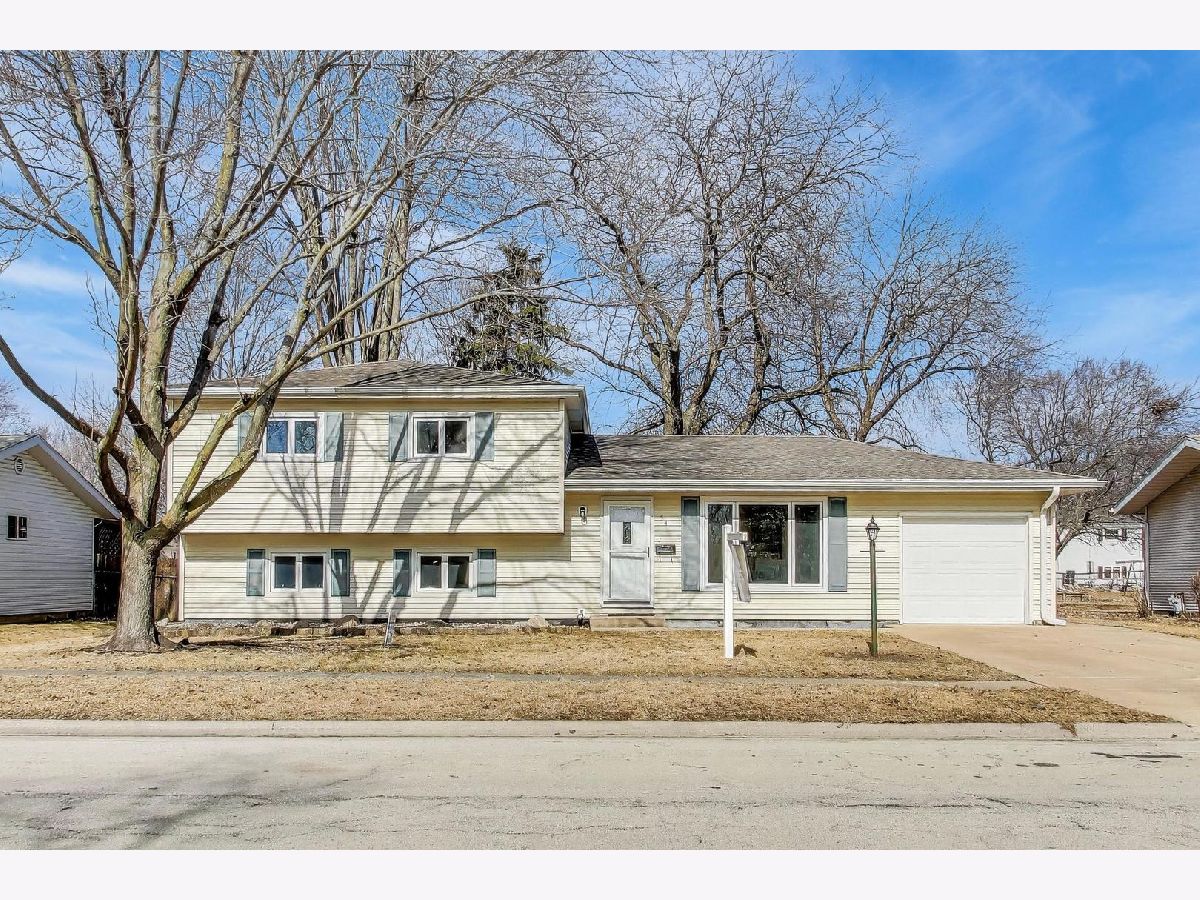  For Sale Bourbonnais Illinois, 54 Bonds Drive
