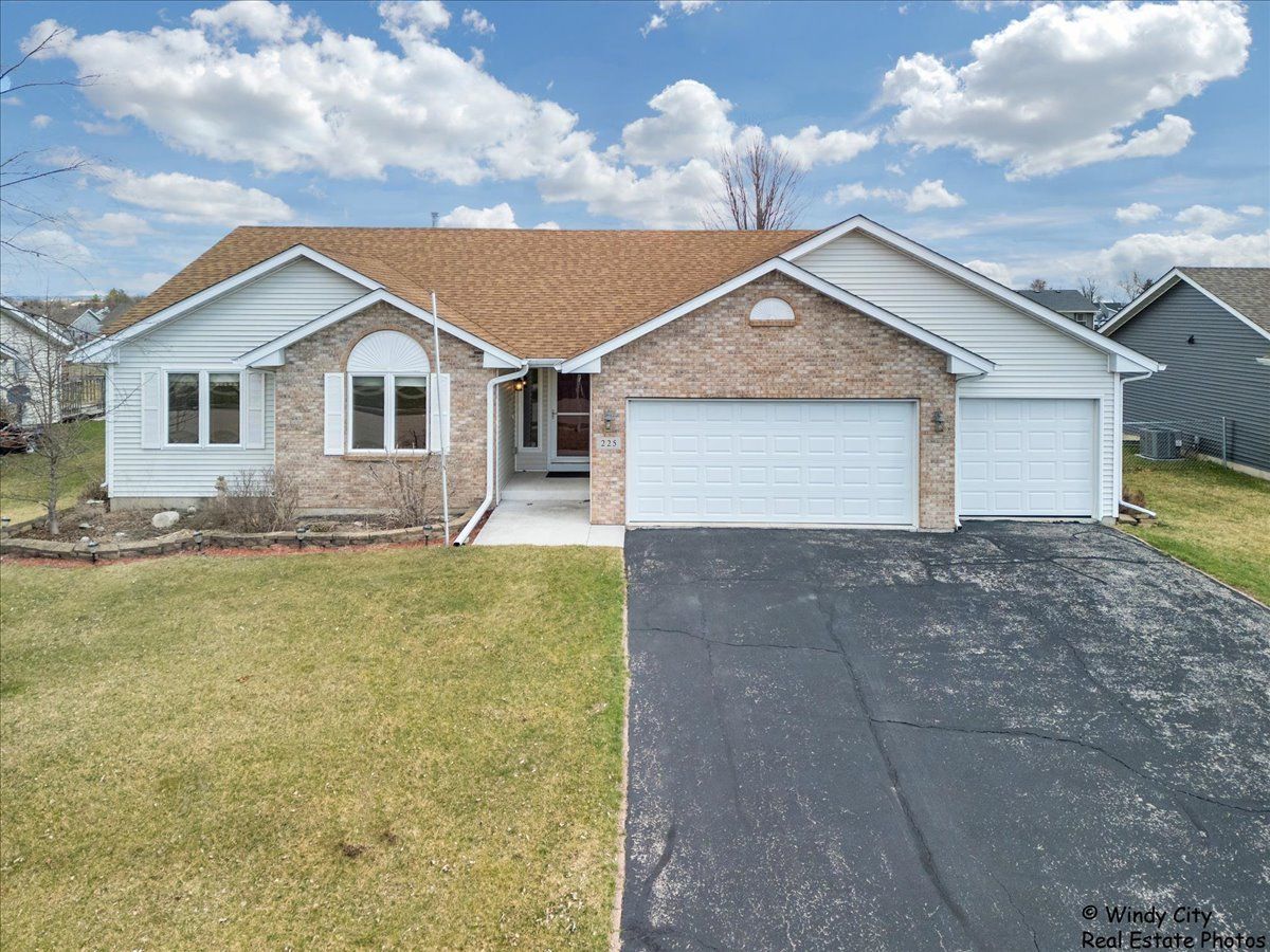  Sold Capron Illinois, 225 Sundance