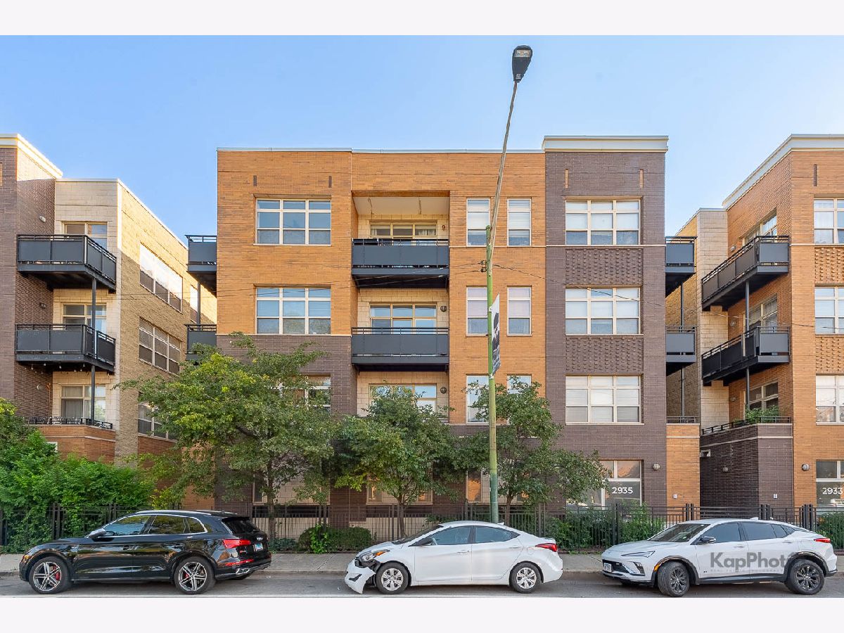  Rented Chicago Illinois, 2935 Clybourn