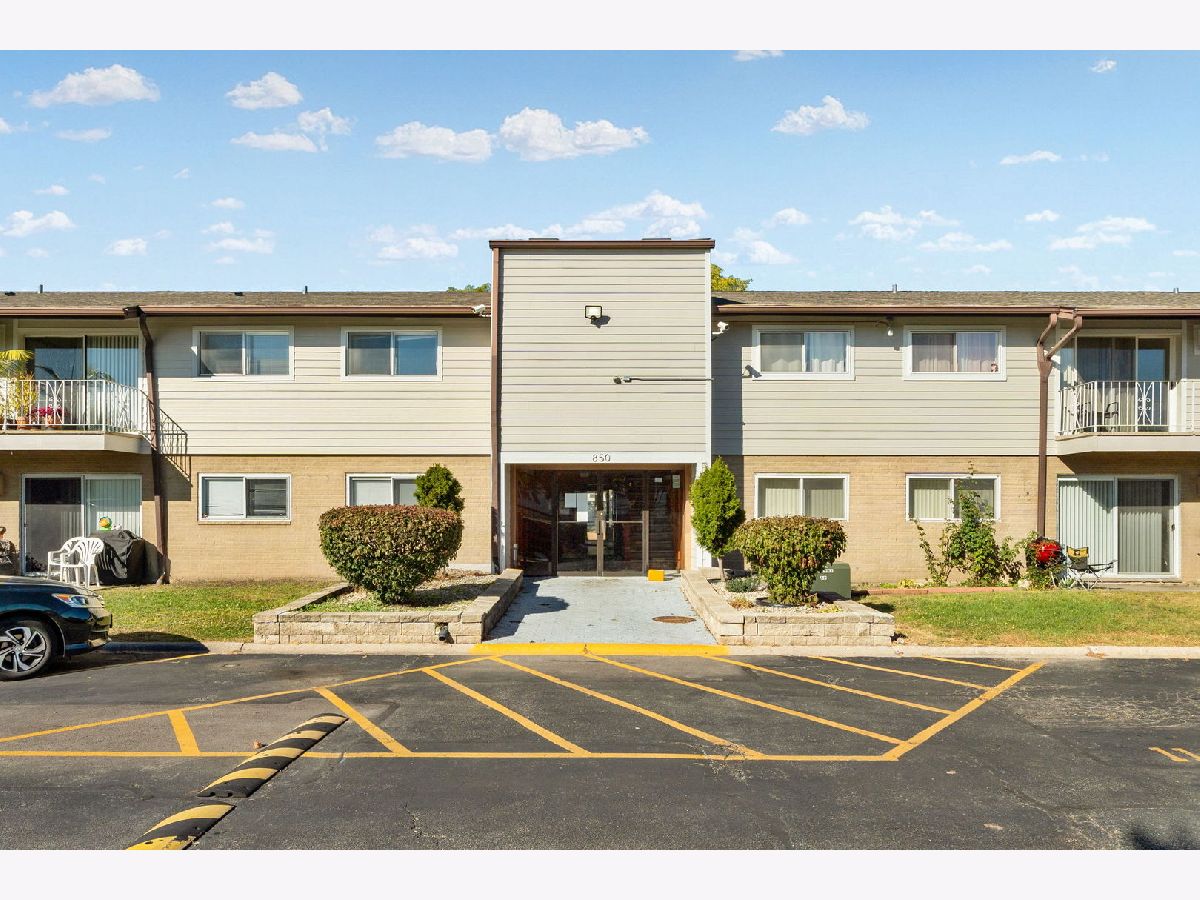  Rented Prospect Heights Illinois, 850 Old Willow
