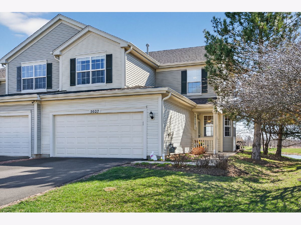  For Sale Round Lake Illinois, 2027 Kristina Lane