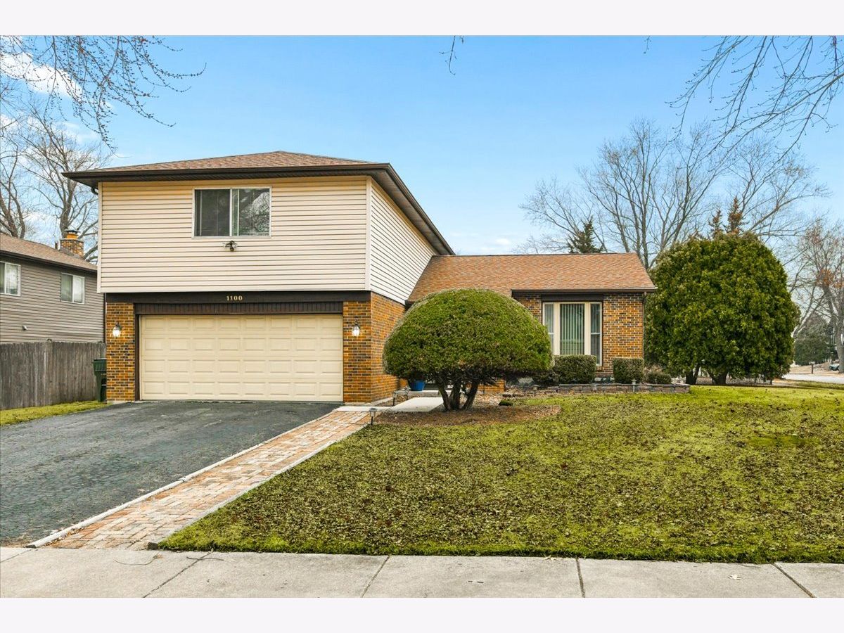 Homes For Sale Peppertree Bolingbrook Illinois, 1100 Partridge Avenue