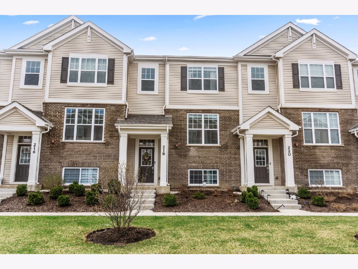  For Sale Roselle Illinois, 218 Timberleaf Circle