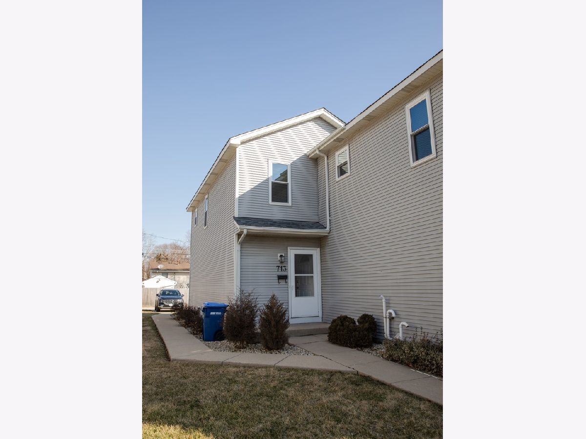  For Rent Geneva Illinois, 713 Stevens