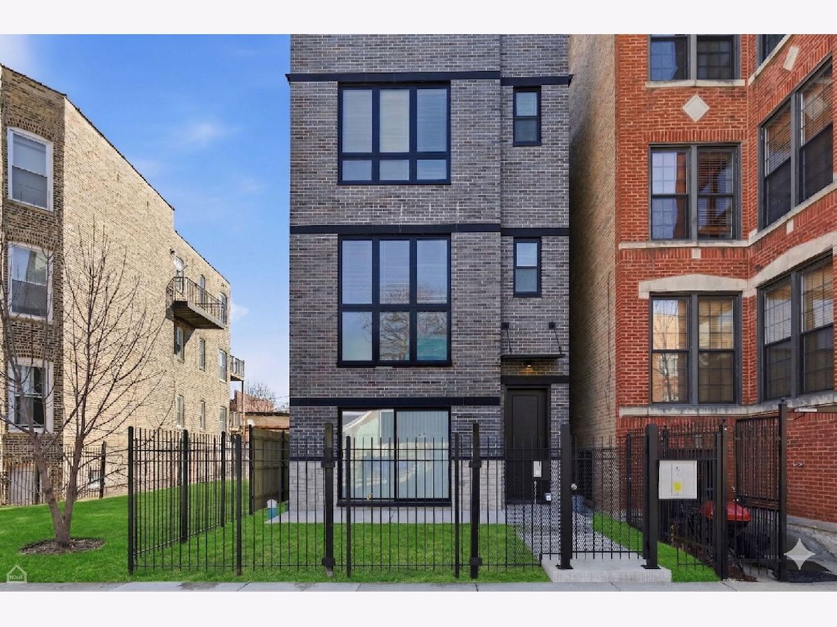 Condos & Townhomes & Homes For Sale Bronzeville Chicago Illinois, 4841 Prairie Avenue
