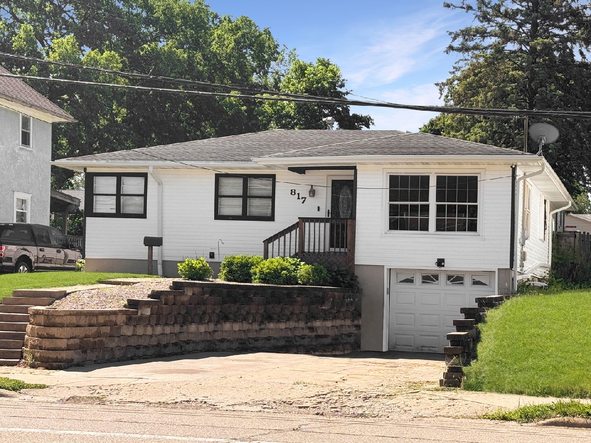  For Sale Freeport Illinois, 817 Empire Street