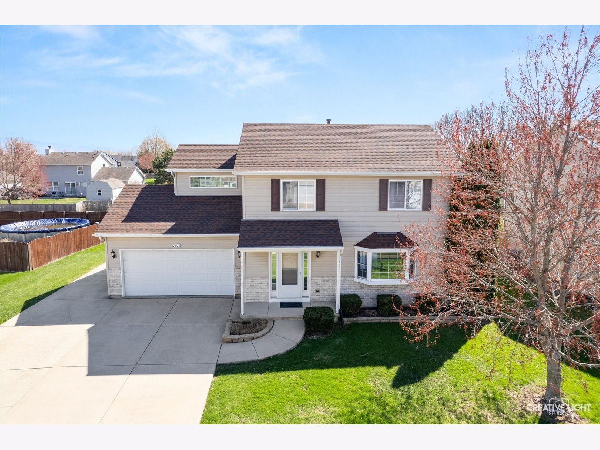Townhomes & Homes For Sale Fox Hill Yorkville Illinois, 1306 Evergreen Lane