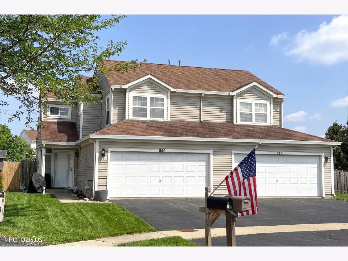  For Sale Lake In The Hills Illinois, 580 Annandale Drive