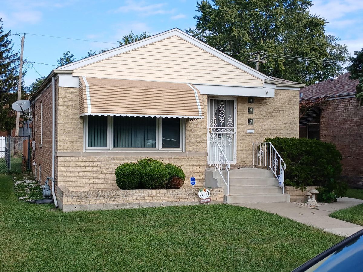  For Sale Riverdale Illinois, 215 146th Street