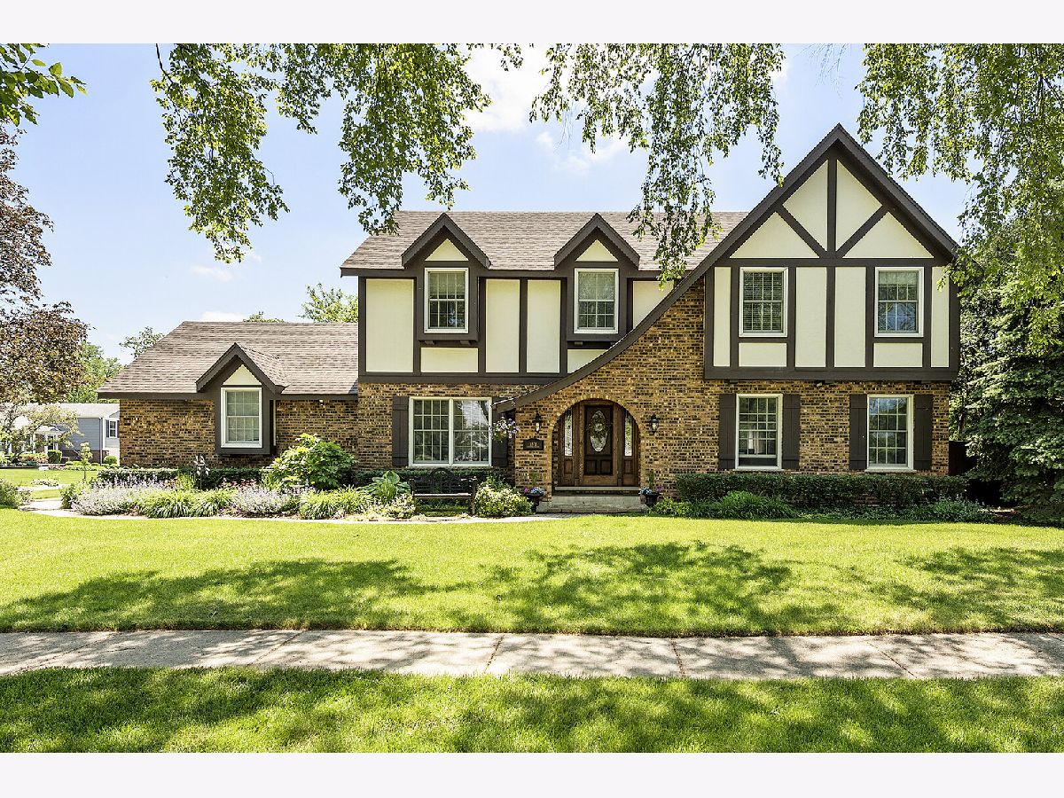 Homes Sold Stonehedge Wheaton Illinois, 1378 Colonial