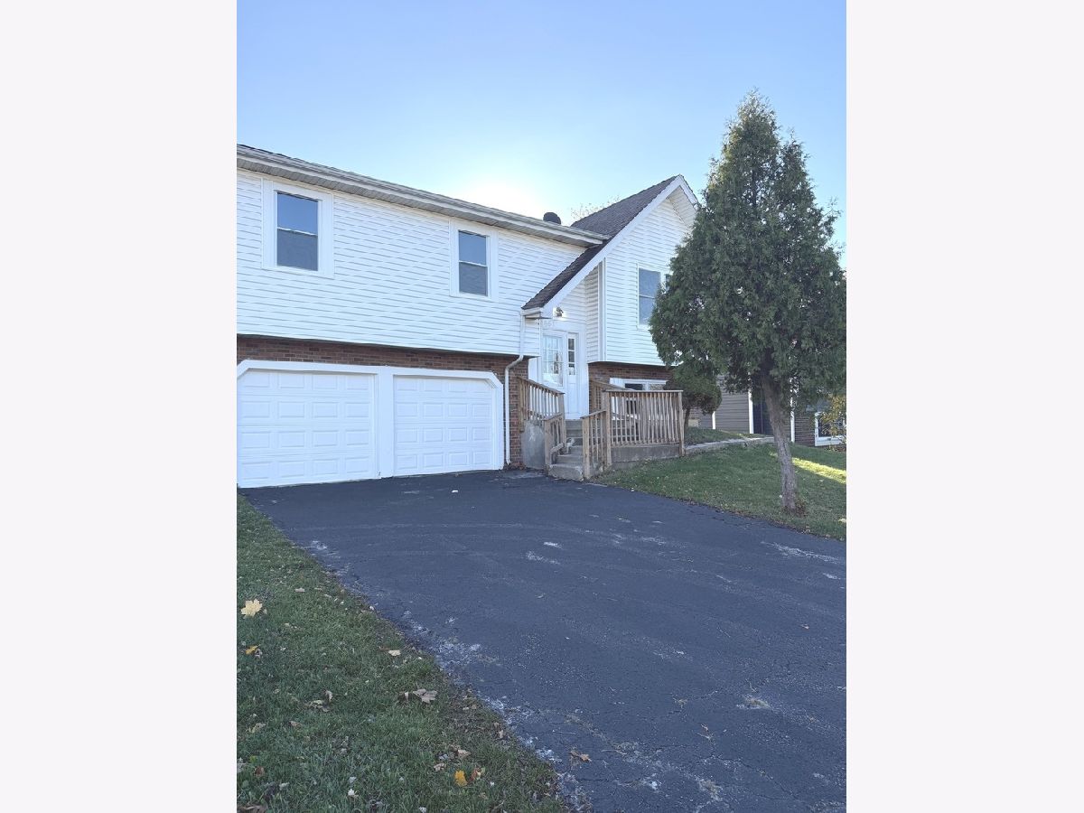  For Rent Bolingbrook Illinois, 651 Chesapeake