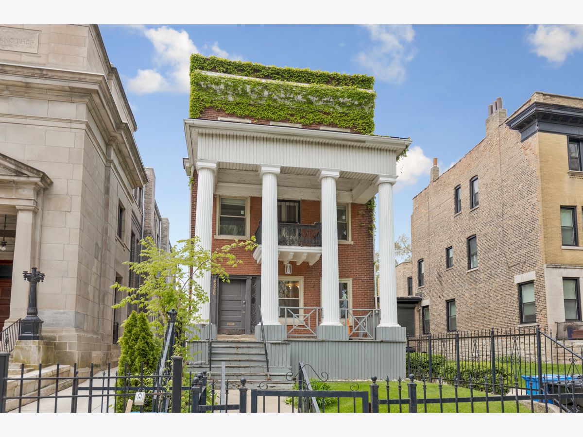  For Sale Chicago Illinois, 4836 Dorchester Avenue