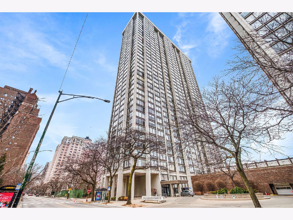  For Sale Chicago Illinois, 5455 Sheridan Road