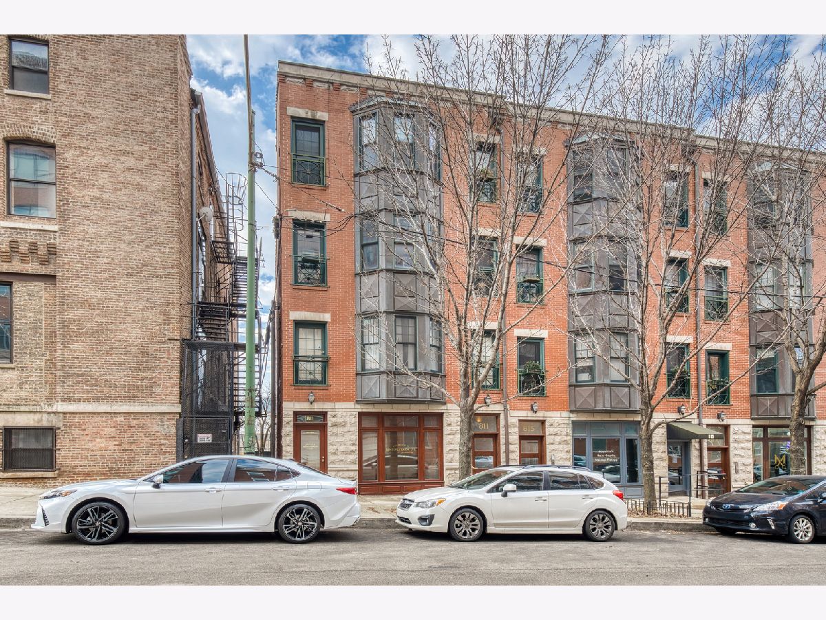  Rented Chicago Illinois, 811 Superior