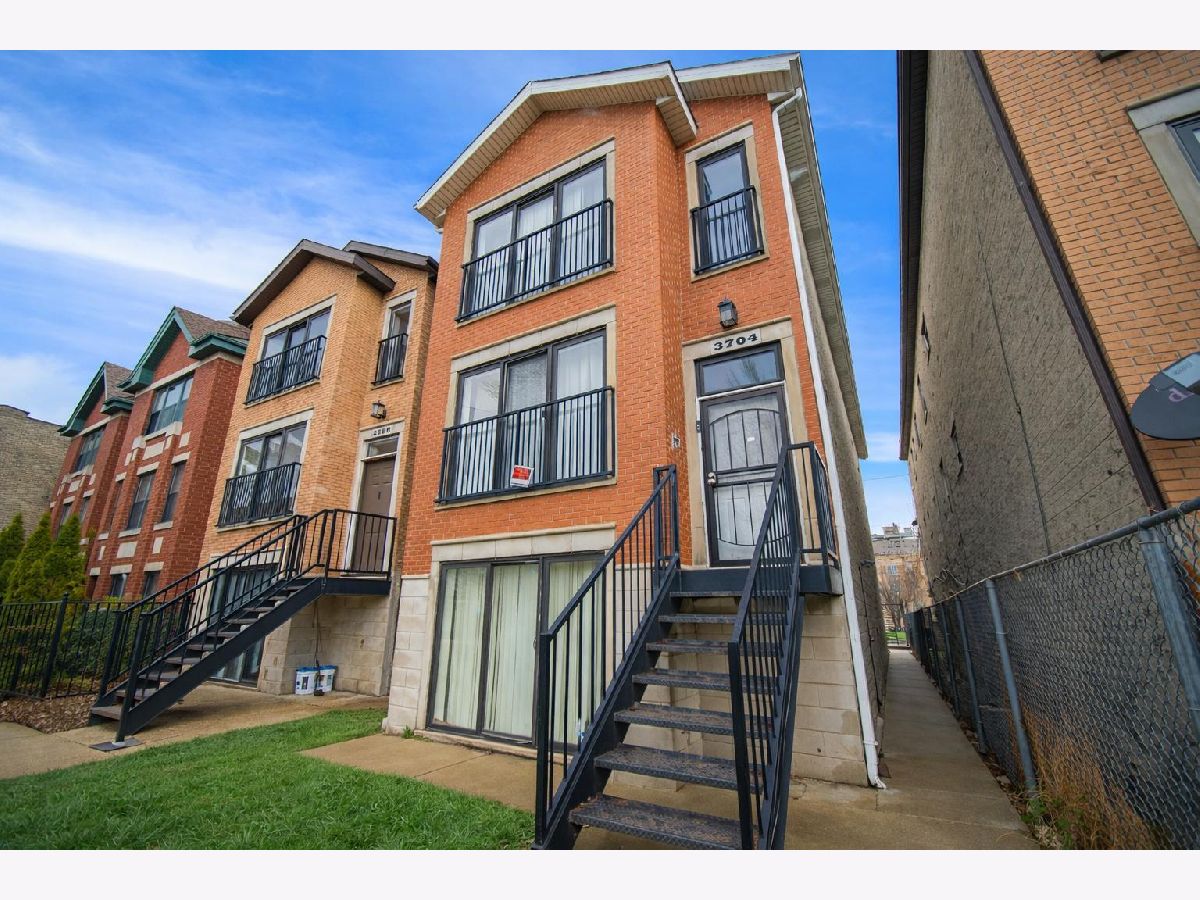  For Sale Chicago Illinois, 3704 Lexington Street