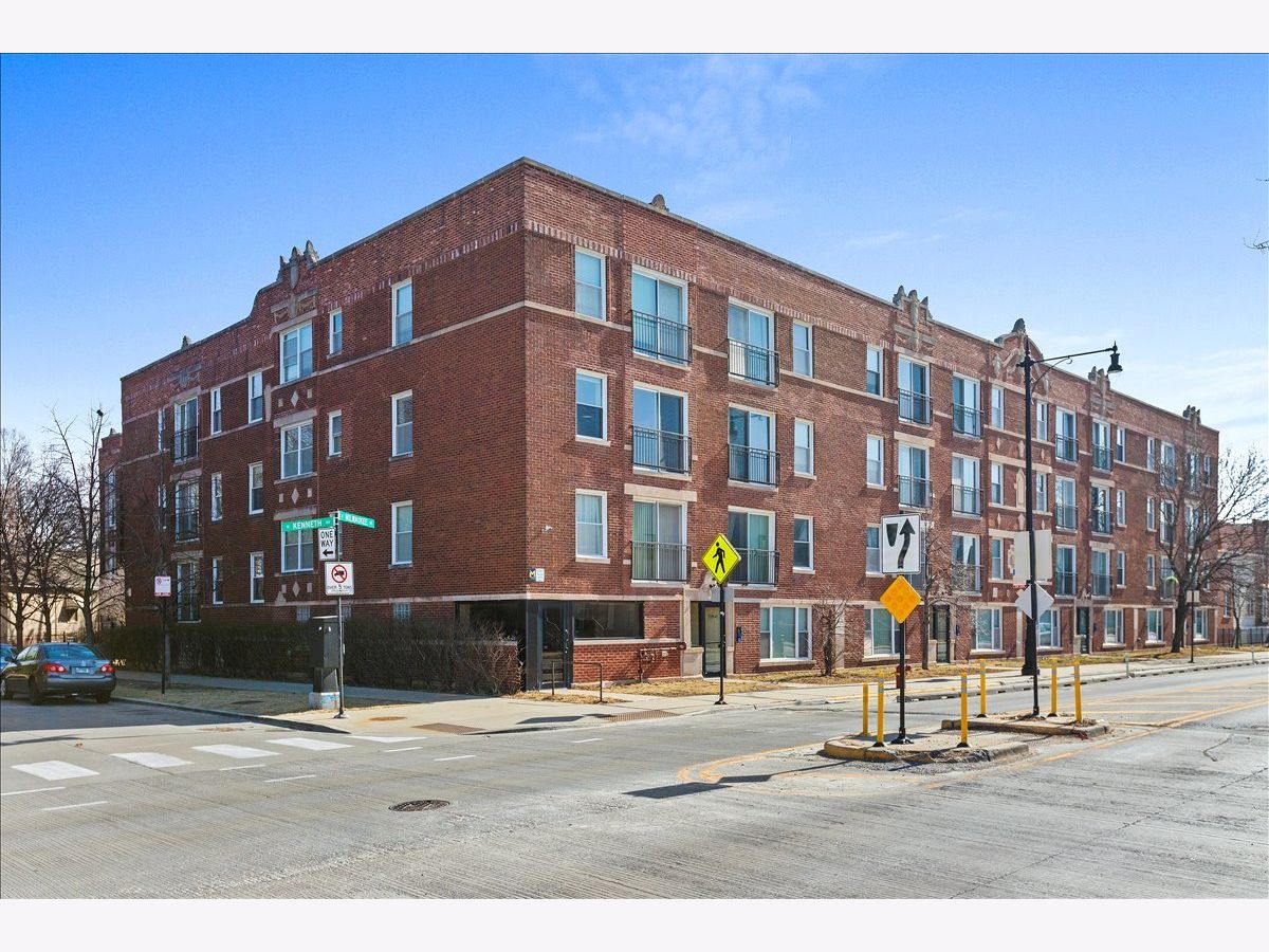  Rented Chicago Illinois, 3741 Milwaukee
