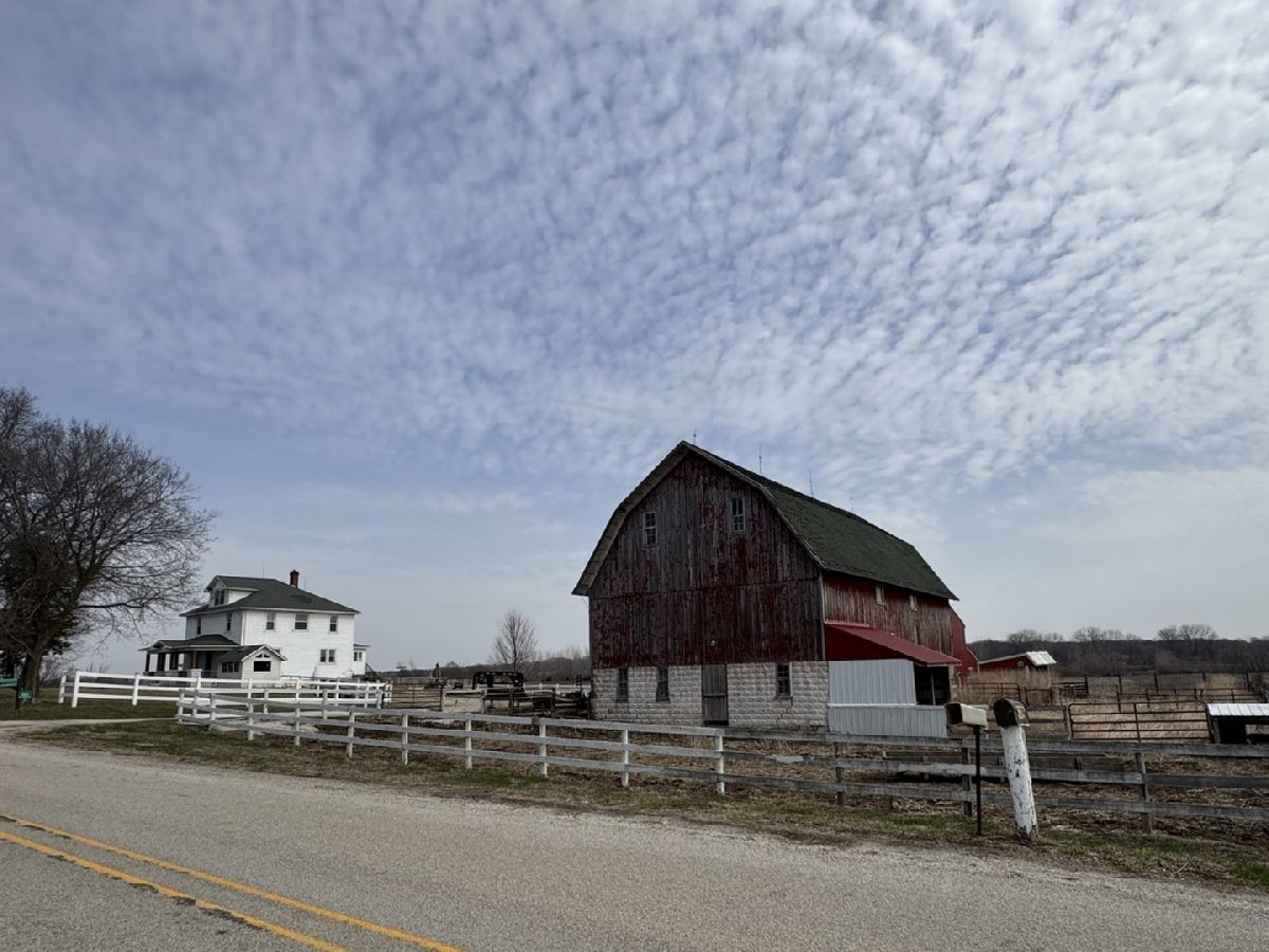  For Sale Amboy Illinois, 1801 Lee Center Road