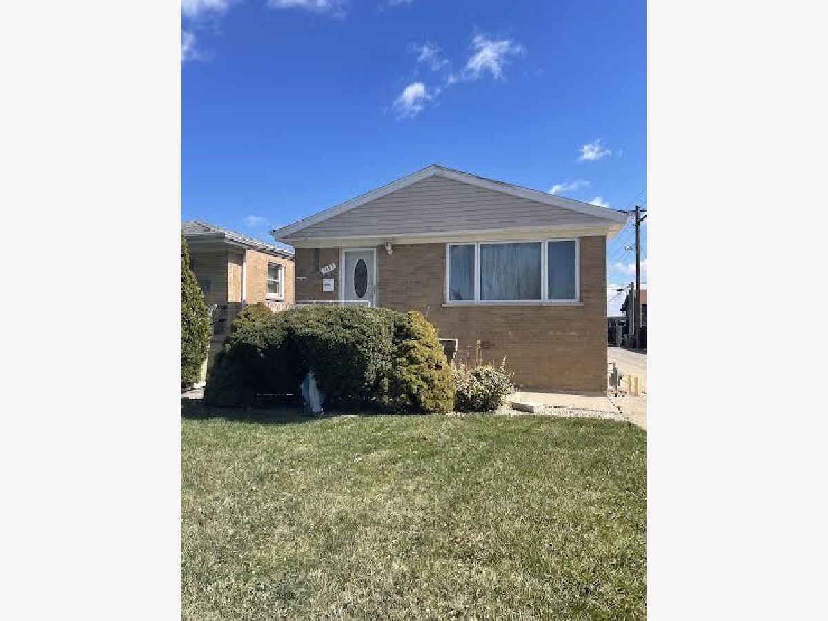  Sold Burbank Illinois, 7843 Natchez