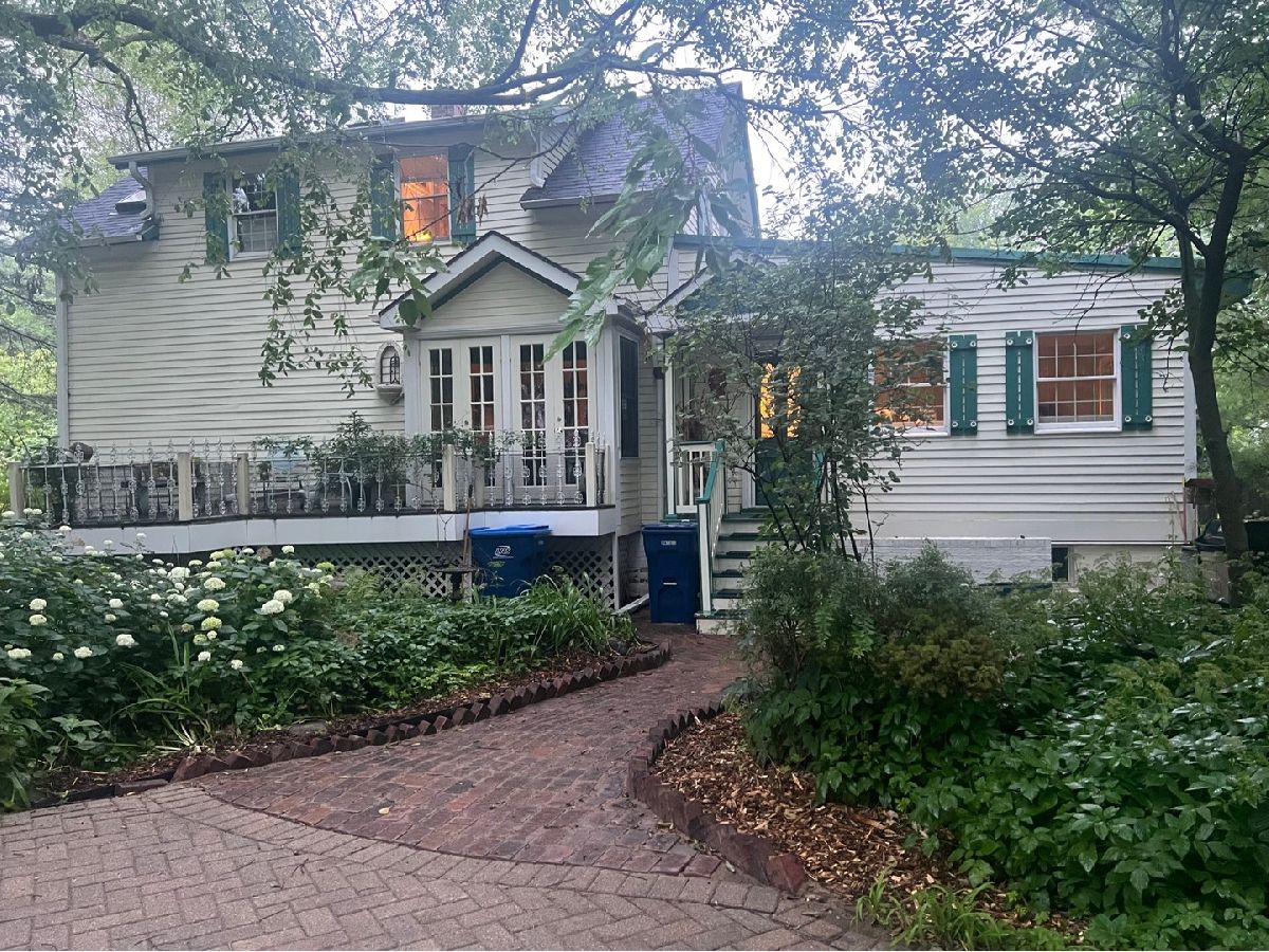  Rented Wilmette Illinois, 700 Illinois