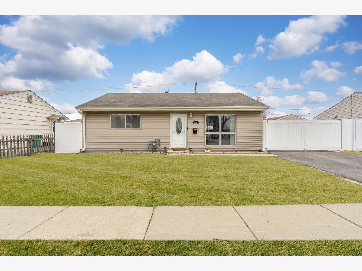  For Sale Wheeling Illinois, 216 Jeffery Avenue