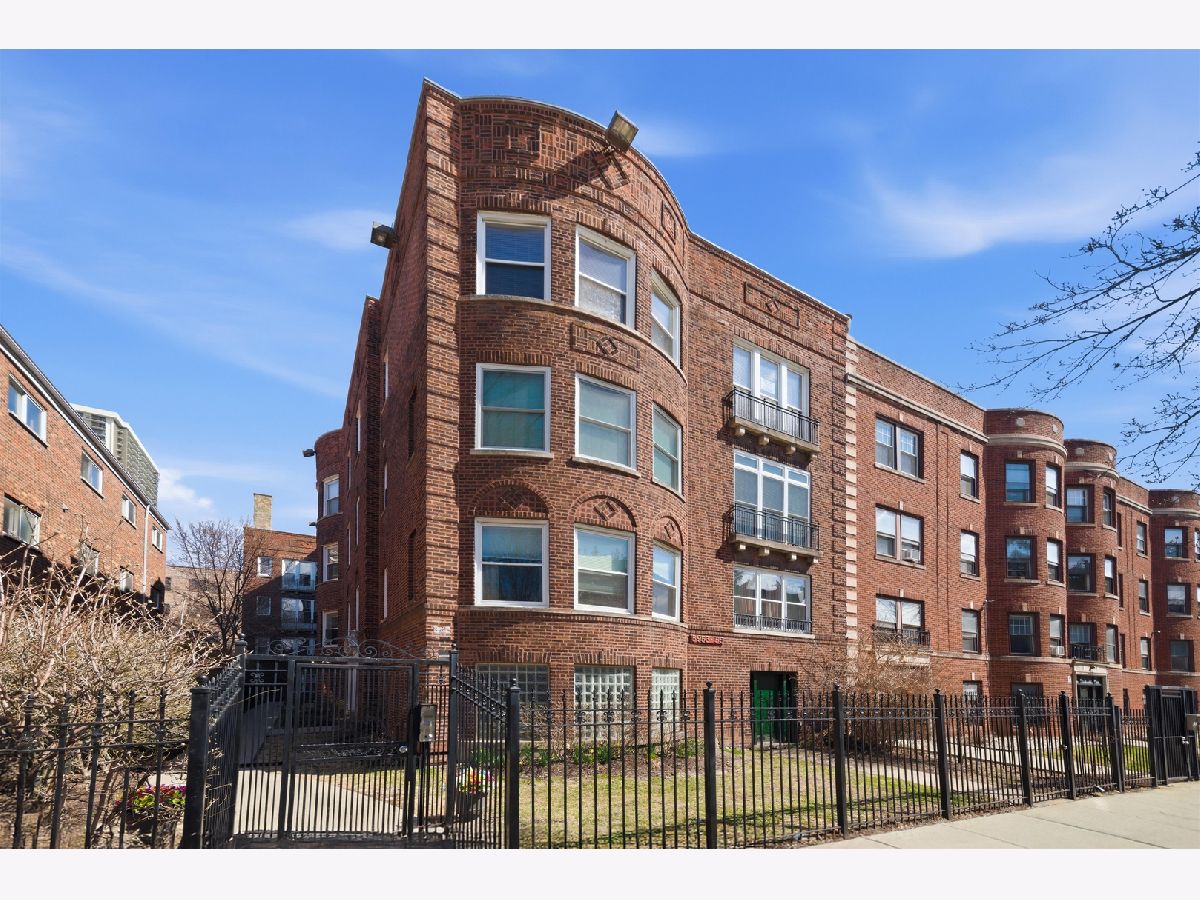  For Sale Chicago Illinois, 5953 Winthrop Avenue