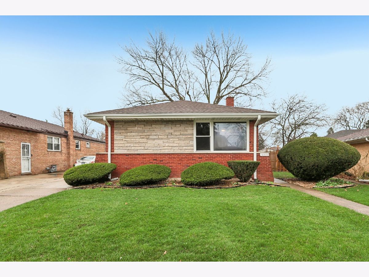  For Sale South Holland Illinois, 16080 Marion Drive
