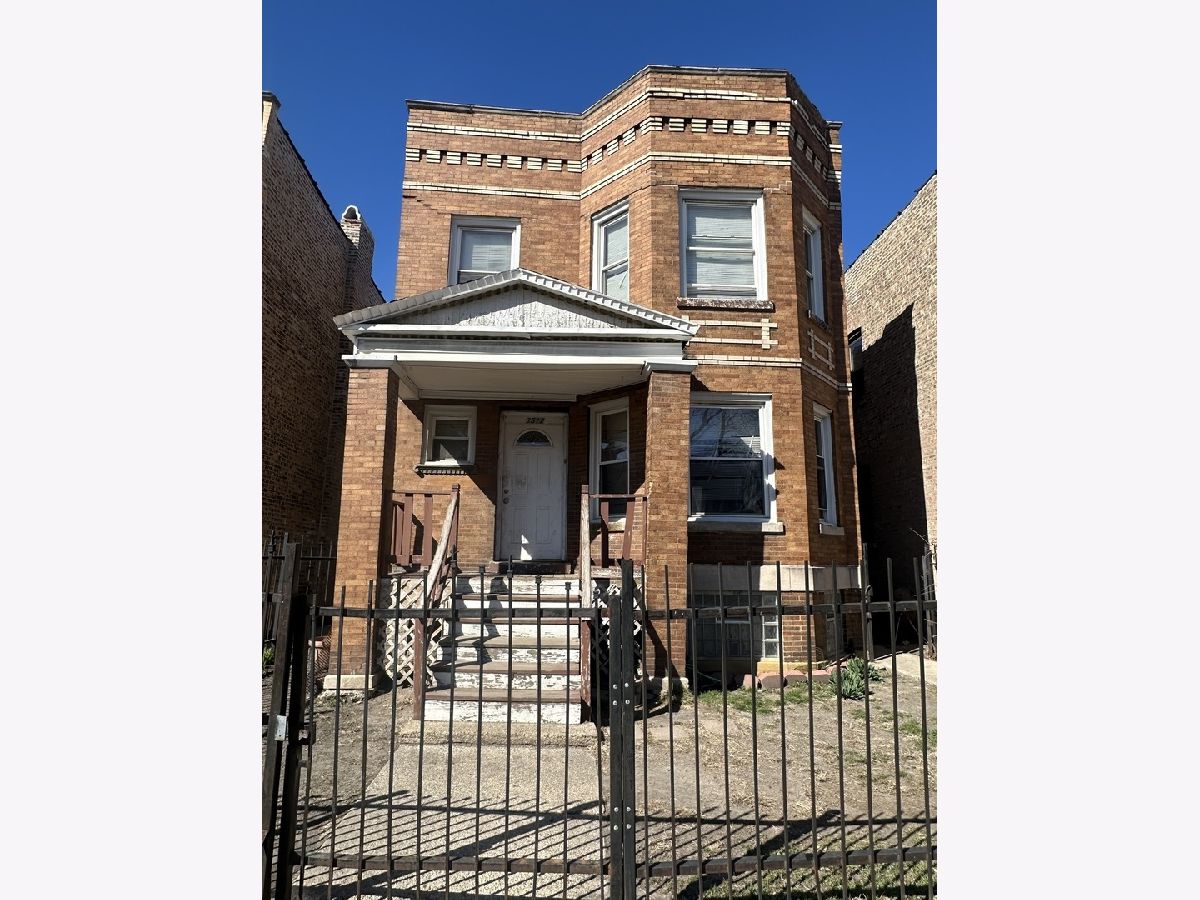  For Sale Chicago Illinois, 3512 Polk Street